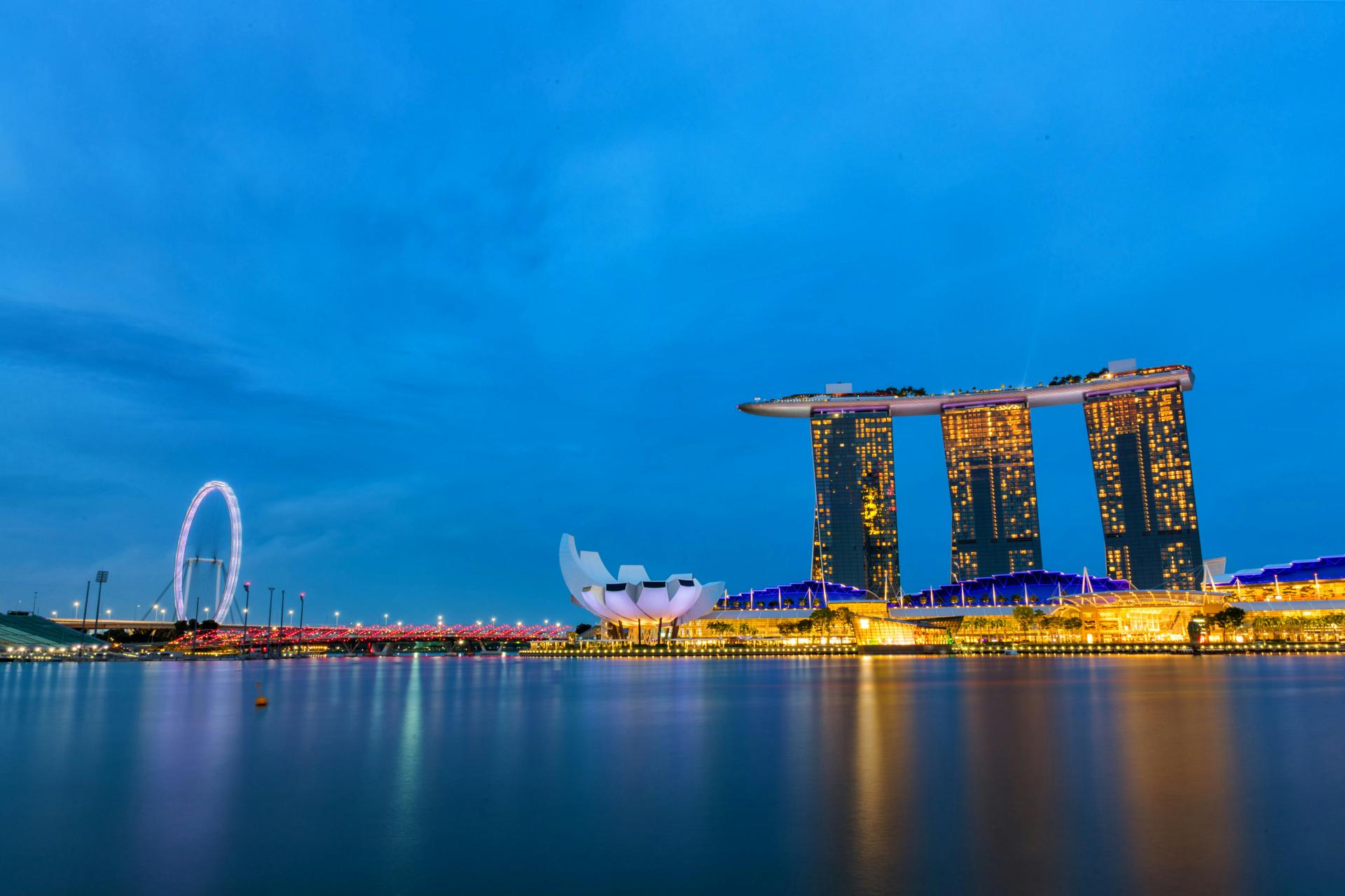 Singapore Marina Bay Sands skyline representing study in Singapore